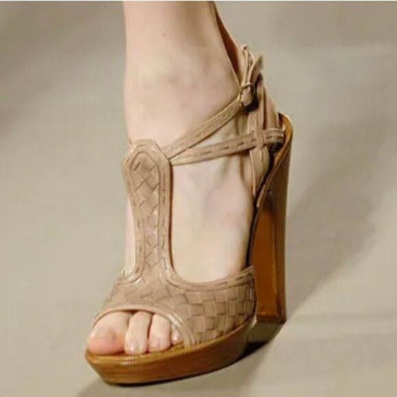 BOTTEGA VENETA Intrecciato Leather Ankle Strap Platform Sandals 38 8 Woven Gray - Picture 2 of 9